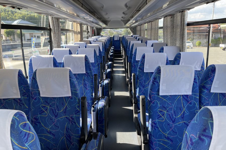 大型車両666座席